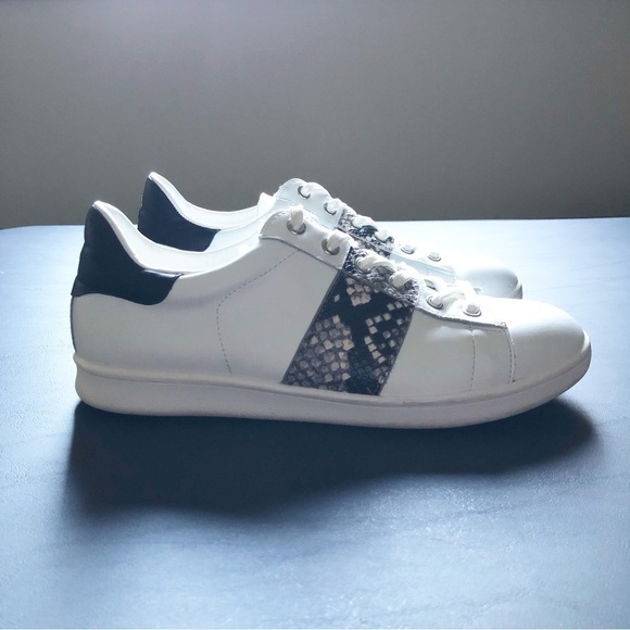 Sam Edelman White Leather Sneaker Snake Print Stripe Size 9.5 - Picture 1 of 12